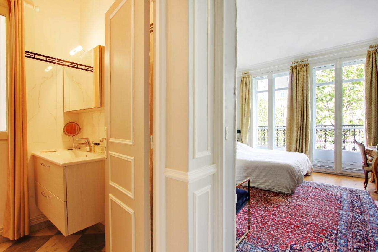 Suite Junior Avec Balcon Et Vue Sur Arc De Triomphe ปารีส ภายนอก รูปภาพ